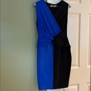 Chiara Boni stylish blue and black dress. 🖤💙